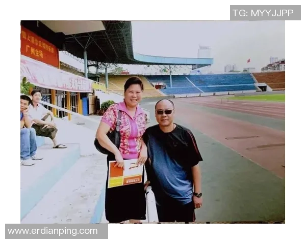 央视记者足球报道深入分析赛事背后故事与球员心声 央视记者足球报道深入分析赛事背后故事与球员心声